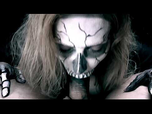 ❤️ Demon ti fi souse kòk chante ak bouch nwa li ak vale kom. ❤️❌ Videyo sèks nan nou